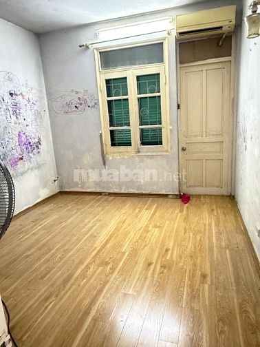 Cho thuê căn hộ A10 Đầm Trấu, Hai Bà Trưng, tầng 5, DT 62m2, căn góc