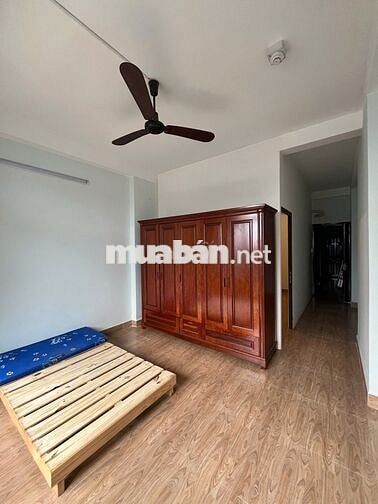 Phòng trọ Q8 mặt tiền Tạ Quang Bửu, ưu tiên nữ, tự do 24/7, có AC