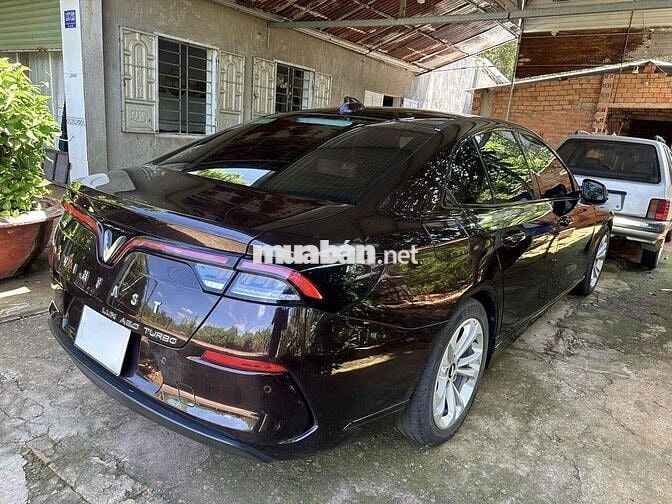 VinFast Lux A Base 2021 Đen 100000 km Tự động