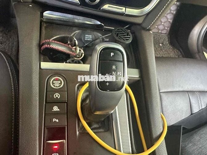 VinFast Lux A Base 2021 Đen 100000 km Tự động