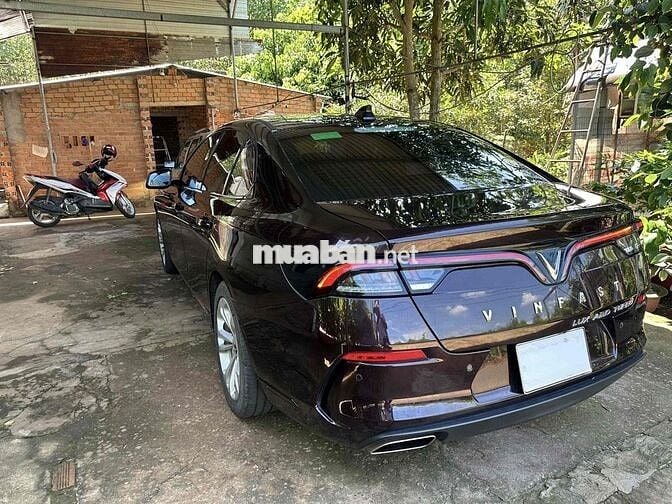 VinFast Lux A Base 2021 Đen 100000 km Tự động