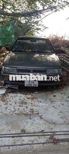 Nissan Xám