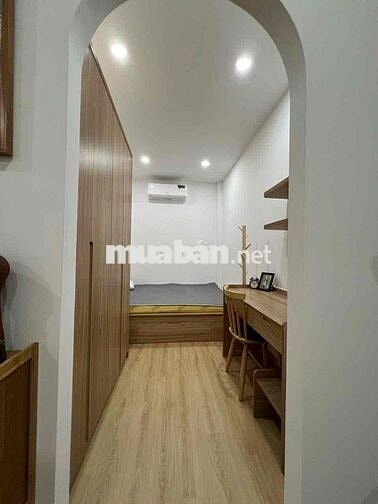 Cho thuê phòng full nội thất mặt tiền đường Tân Cảng sát chợ tàu điện
