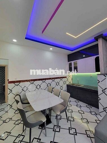 1 Trệt 1 Lầu 650. Hoàn thiện nội thất đẹp LH xem nhà
