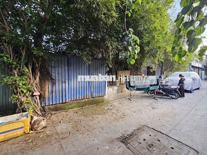 Cho thuê nhà, kho, xưởng. Mặt đường C4 Phạm Hùng. 