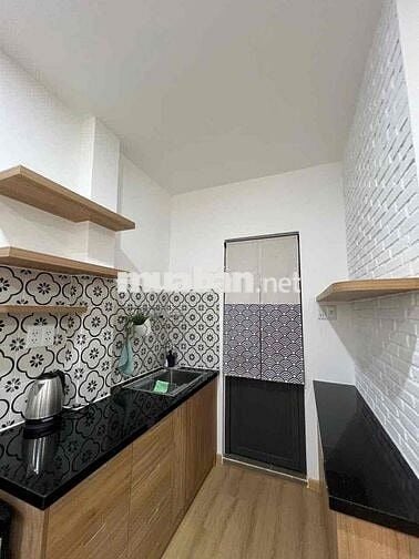 Cho thuê phòng full nội thất mặt tiền đường Tân Cảng sát chợ tàu điện