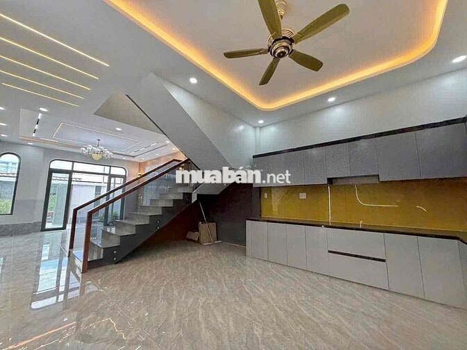 NHÀ PHỐ MỚI 100% – 1 TRỆT 1 LẦU TẠI ĐỨC HÒA ĐÔNG, LONG AN