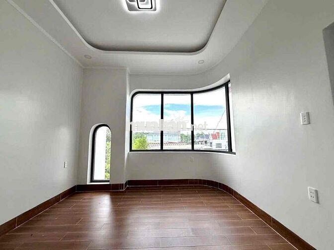 NHÀ PHỐ MỚI 100% – 1 TRỆT 1 LẦU TẠI ĐỨC HÒA ĐÔNG, LONG AN
