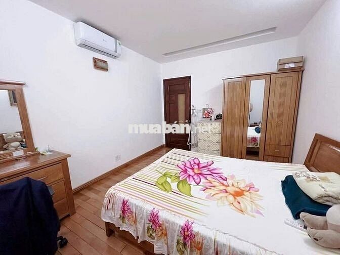 Bán căn hộ chung cư Cao ốc H2 phường Vĩnh Hội, Sổ hông lâu dài