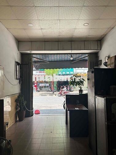 Mặt bằng cho thuê mặt tiền chợ Hoàng Hoa Thám