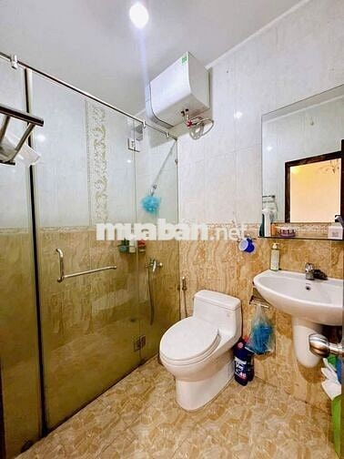 Bán căn hộ chung cư Cao ốc H2 phường Vĩnh Hội, Sổ hông lâu dài