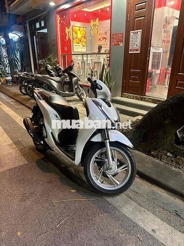 Honda SH 2018 Trắng 20000 km