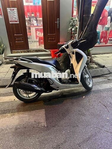 Honda SH 2018 Trắng 20000 km