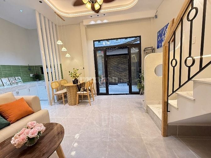 BÁN Nhà phố hẻm xe hơi khu vực trung tâm Q5