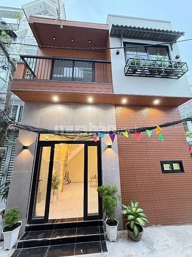BÁN Nhà phố hẻm xe hơi khu vực trung tâm Q5