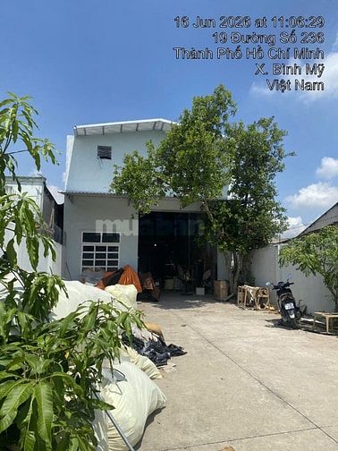 Cần bán nhà làm công ty kiêm kho hàng. Dt đất 385m2. dt sử dụng 550m2