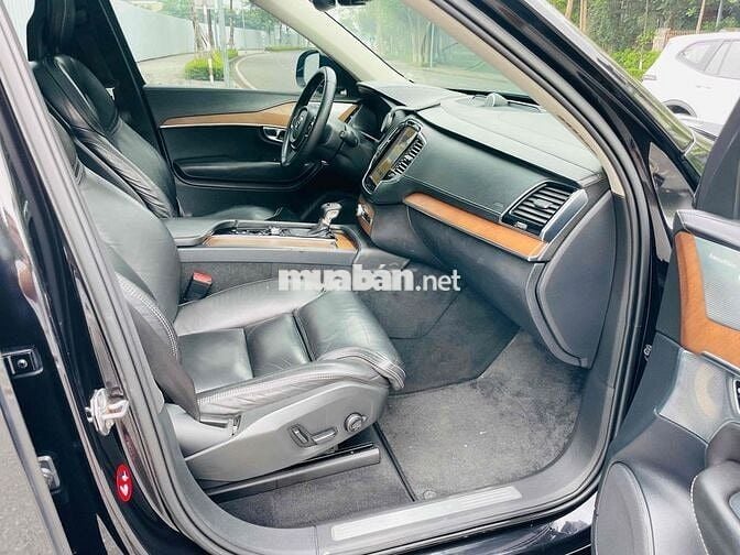 Volvo XC90 T6 2016 Nhập khẩu màu Đen