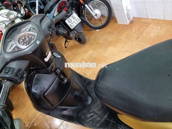 Honda Lead Vàng Xăng