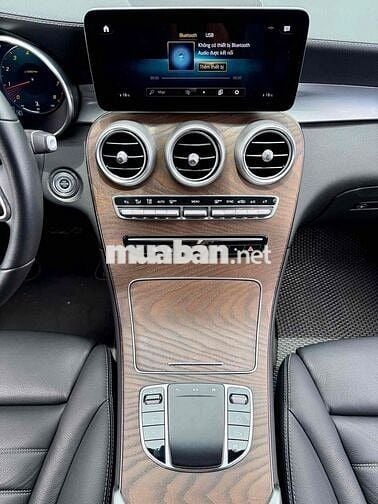 GLC 200 4Matic 2021 Trắng/ đen zin 5.5 vạn km đẹp.