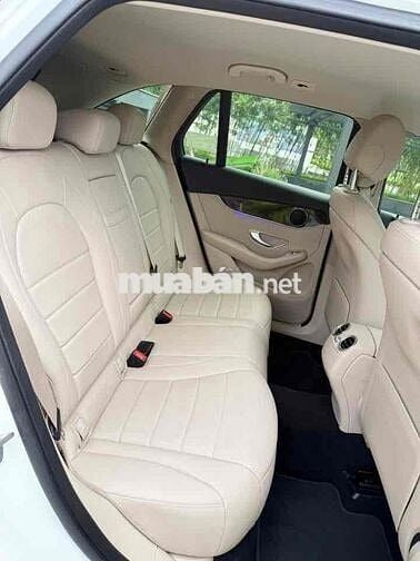 GLC200 4matic V1 2022 zin 3,8 vạn km siêu mới đẹp