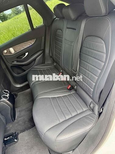 GLC 200 4Matic 2021 Trắng/ đen zin 5.5 vạn km đẹp.