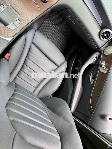 GLC 200 4Matic 2021 Trắng/ đen zin 5.5 vạn km đẹp.