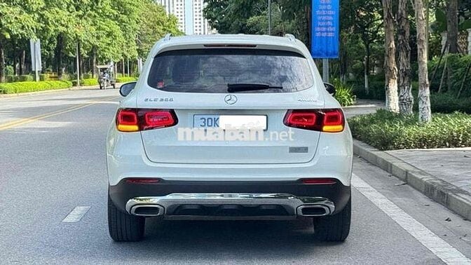 Siêu Cọp GLC200 4Matic sx 2022 chạy zin 1,7v km