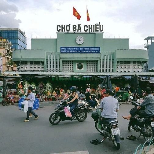 15,3 Tỷ! Bán Góc 3 Mặt Tiền Bùi Hữu Nghĩa, Bình Thạnh - 165x6,7m - Xây