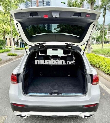 GLC 200 4Matic 2021 Trắng/ đen zin 5.5 vạn km đẹp.