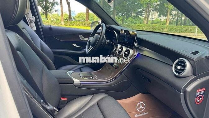 Siêu Cọp GLC200 4Matic sx 2022 chạy zin 1,7v km