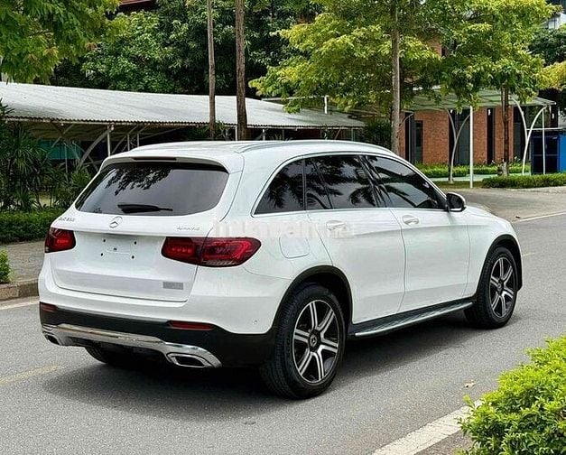 GLC 200 4Matic 2021 Trắng/ đen zin 5.5 vạn km đẹp.