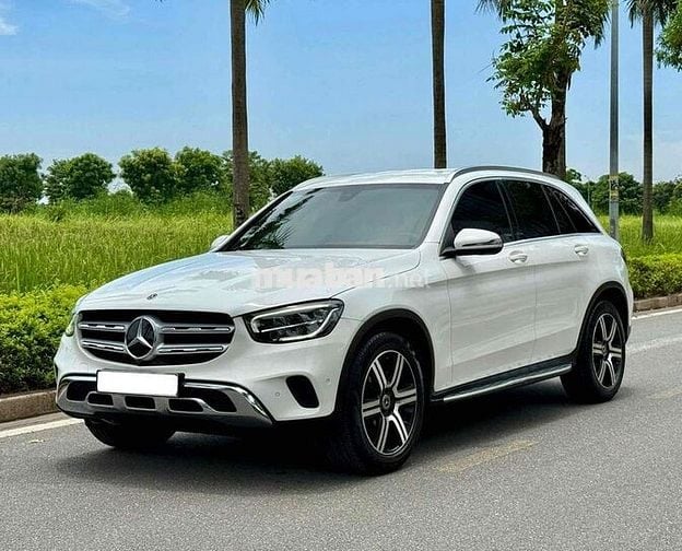 GLC 200 4Matic 2021 Trắng/ đen zin 5.5 vạn km đẹp.