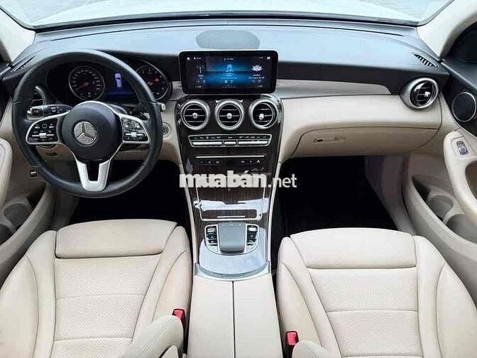 GLC200 4matic V1 2022 zin 3,8 vạn km siêu mới đẹp