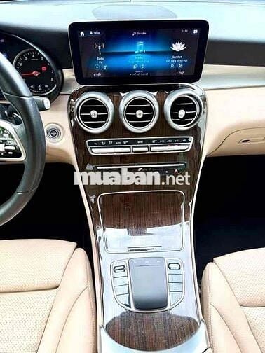 GLC200 4matic V1 2022 zin 3,8 vạn km siêu mới đẹp