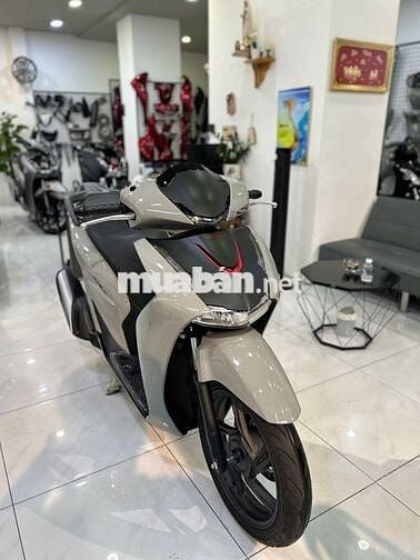 SH125iABS2026 Xám ximang odo 1500km
