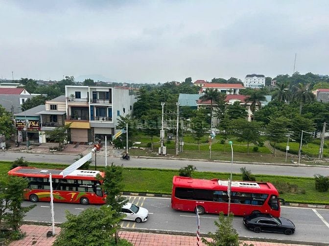CHO THUÊ NHÀ KINH DOANH NGAY NGÃ TƯ TAM ĐẢO – TÂY THIÊN