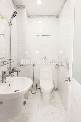 Phòng sạch sẽ an ninh đường Lò Siêu - Lãnh Binh Thăng Quận 11 giáp Q10