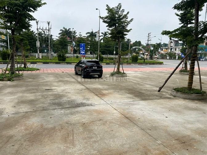 CHO THUÊ NHÀ KINH DOANH NGAY NGÃ TƯ TAM ĐẢO – TÂY THIÊN