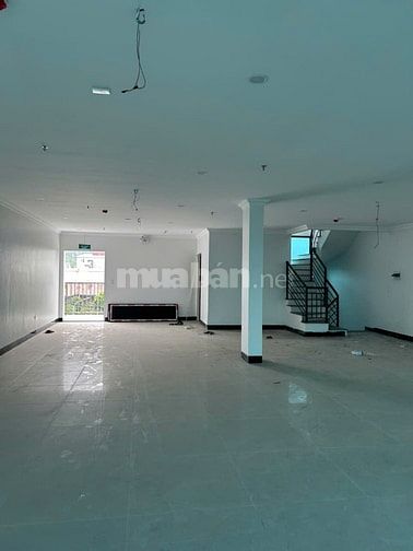 CHO THUÊ NHÀ KINH DOANH NGAY NGÃ TƯ TAM ĐẢO – TÂY THIÊN