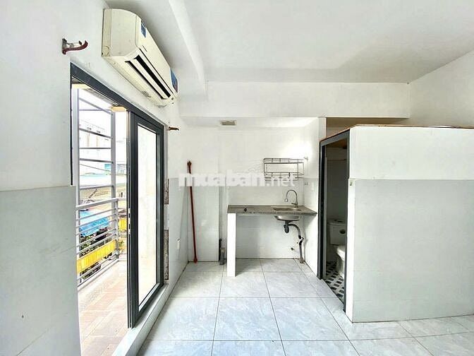studio bancol riêng giá rẻ gần VLU IUH có thang máy