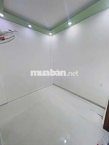 cho thuê nhà mới đẹp đúc lầu thống nhất p16 GV 4 x 10 hẻm xe hơi 8tr/t