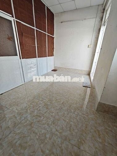 nhà 3,5 triệu 2 góc mặt tiền gần bệnh viện Phụ Sản Cần Thơ