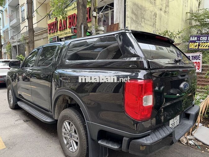 Ford Ranger XLS 2023 Dầu Tự động 15.000 km Đen
