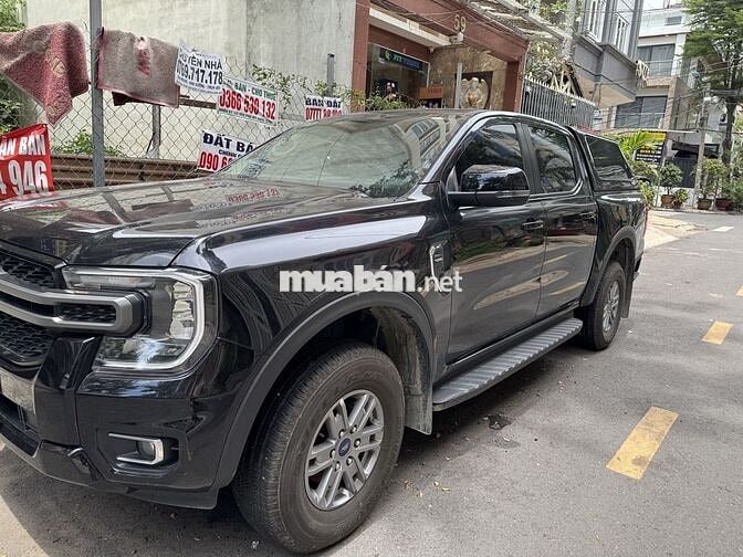 Ford Ranger XLS 2023 Dầu Tự động 15.000 km Đen
