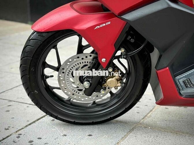 Honda Vario 160 ABS 2024 Đỏ Thể Thao Mạnh Mẽ