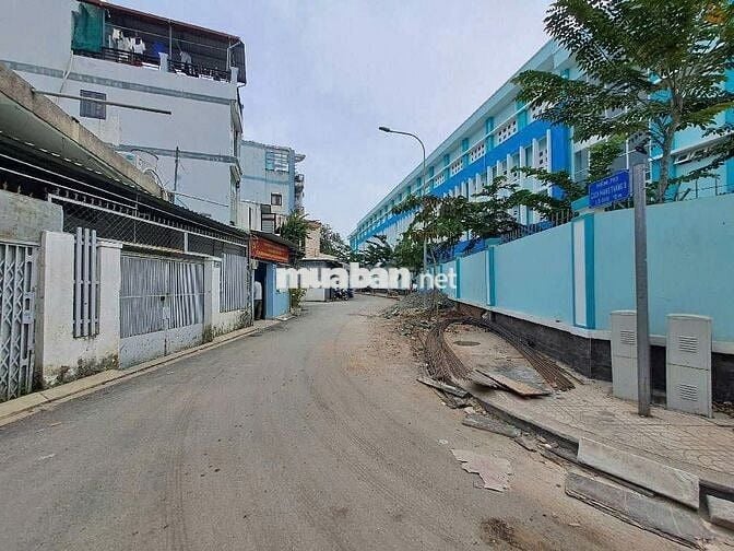 Bán nhà gấp Nguyễn Văn Quá, Chợ Cầu, 5PN, 4 Lẩu, HXH, Giá 6.7(TL chủ)
