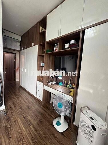 cho thuê căn hộ chung cư sân vườn 112m ngay Khu đô thị Mizuki
