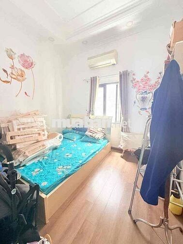 Siêu phẩm nhà 3 tầng Q7 HXH liền kề Phú Mỹ Hưng 4 tỷ nhỉnh (Còn TL)
