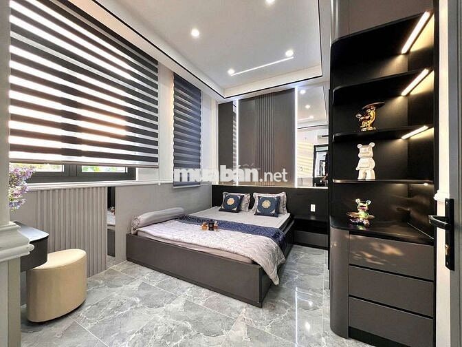 bán nhà trục chính hẻm 218 đường Nguyễn Thông.