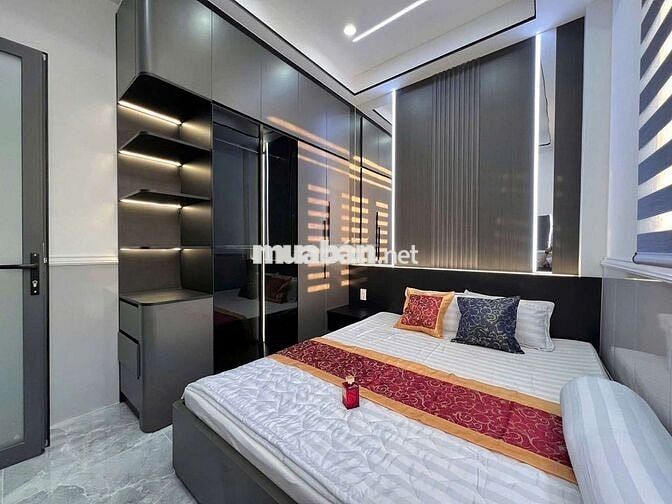 bán nhà trục chính hẻm 218 đường Nguyễn Thông.